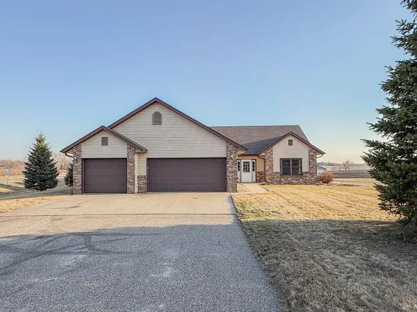 $347,000 | 2953 9th Avenue Southeast, Willmar, MN 56201