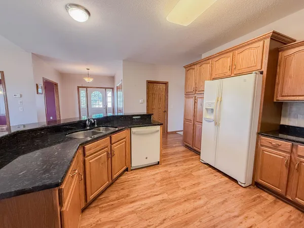 $347,000 | 2953 9th Avenue Southeast, Willmar, MN 56201