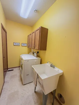 $347,000 | 2953 9th Avenue Southeast, Willmar, MN 56201