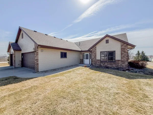 $347,000 | 2953 9th Avenue Southeast, Willmar, MN 56201