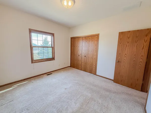 $347,000 | 2953 9th Avenue Southeast, Willmar, MN 56201