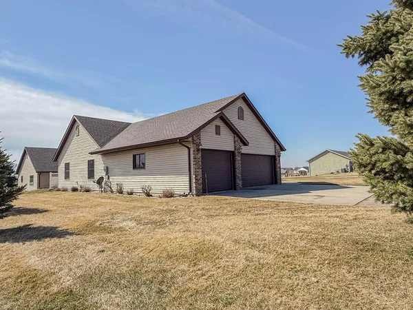 $347,000 | 2953 9th Avenue Southeast, Willmar, MN 56201