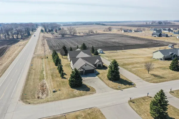 $347,000 | 2953 9th Avenue Southeast, Willmar, MN 56201