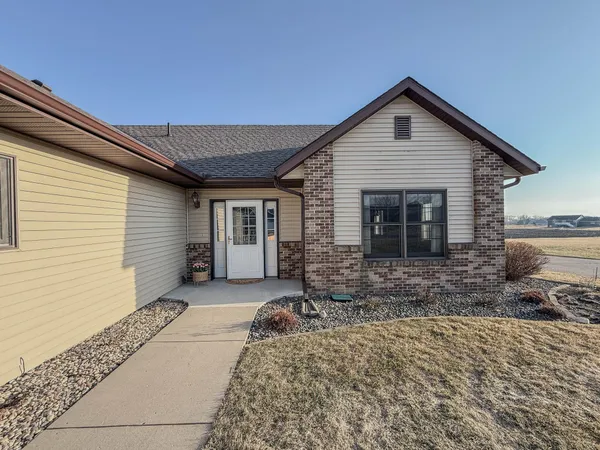 $347,000 | 2953 9th Avenue Southeast, Willmar, MN 56201