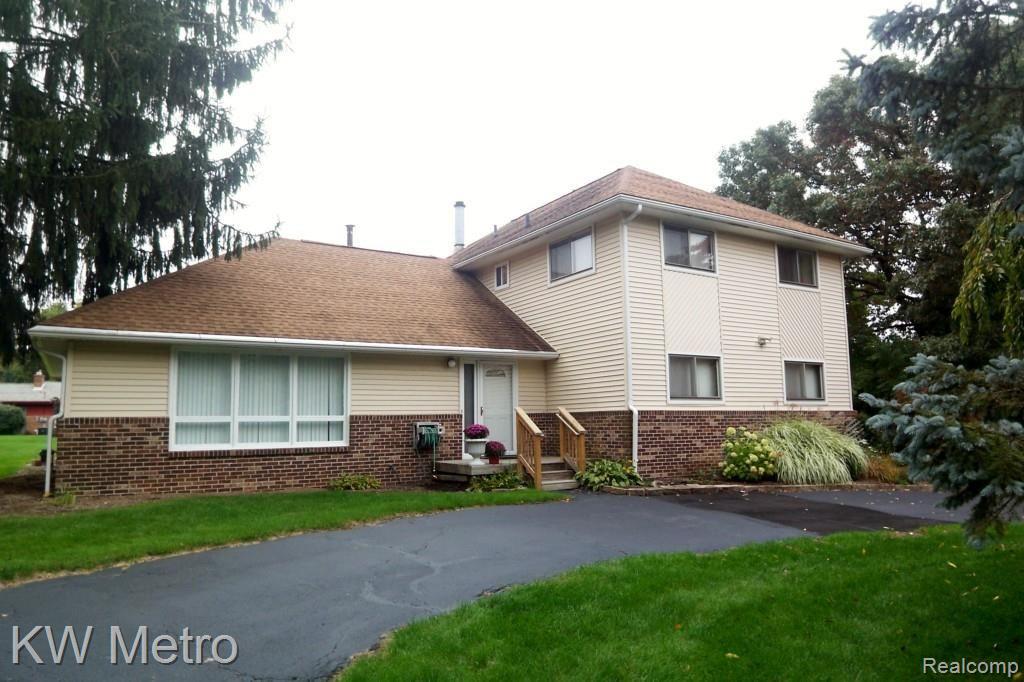 225 West Maryknoll Road Rochester Hills, MI 48309 - Photo 1 of 32