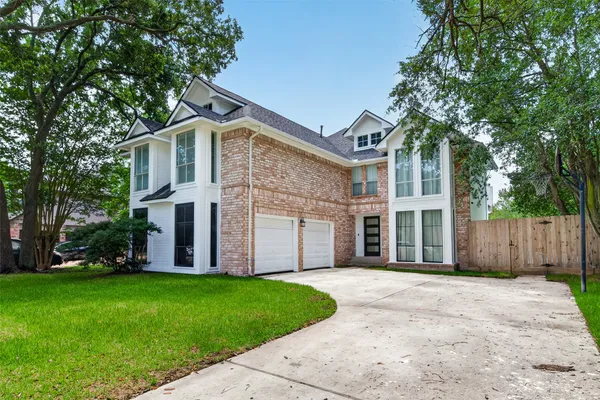 $468,000 | 6406 Via Espana Drive, Houston, TX 77083