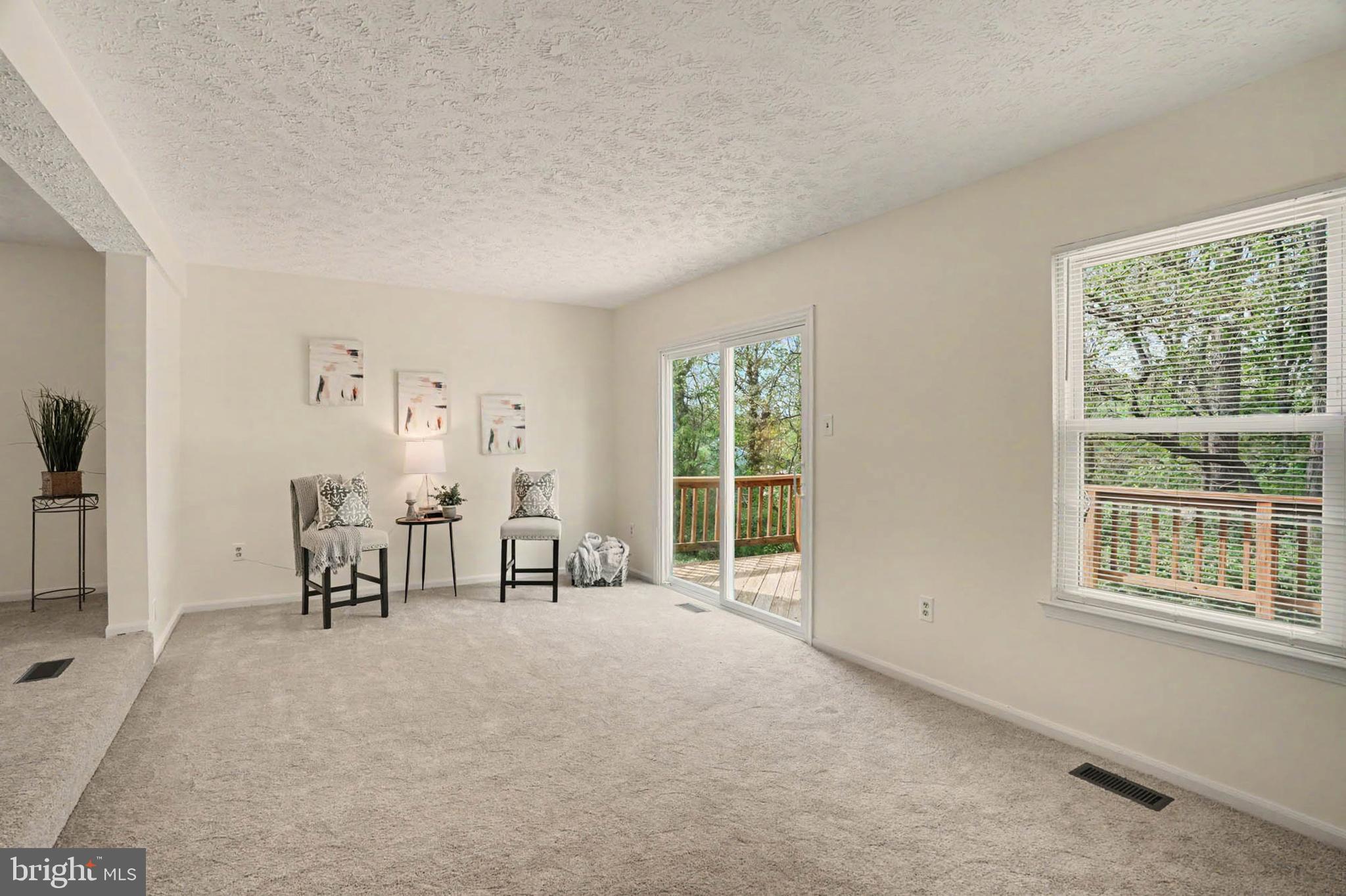 7632 Mandan Road Greenbelt, MD 20770 - Photo 11 of 30 Living Roo