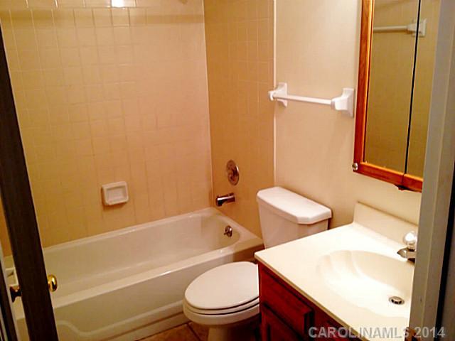 19827 Henderson Road, Unit M Cornelius, NC 28031 - Photo 7 of 12 Gallery Image 7