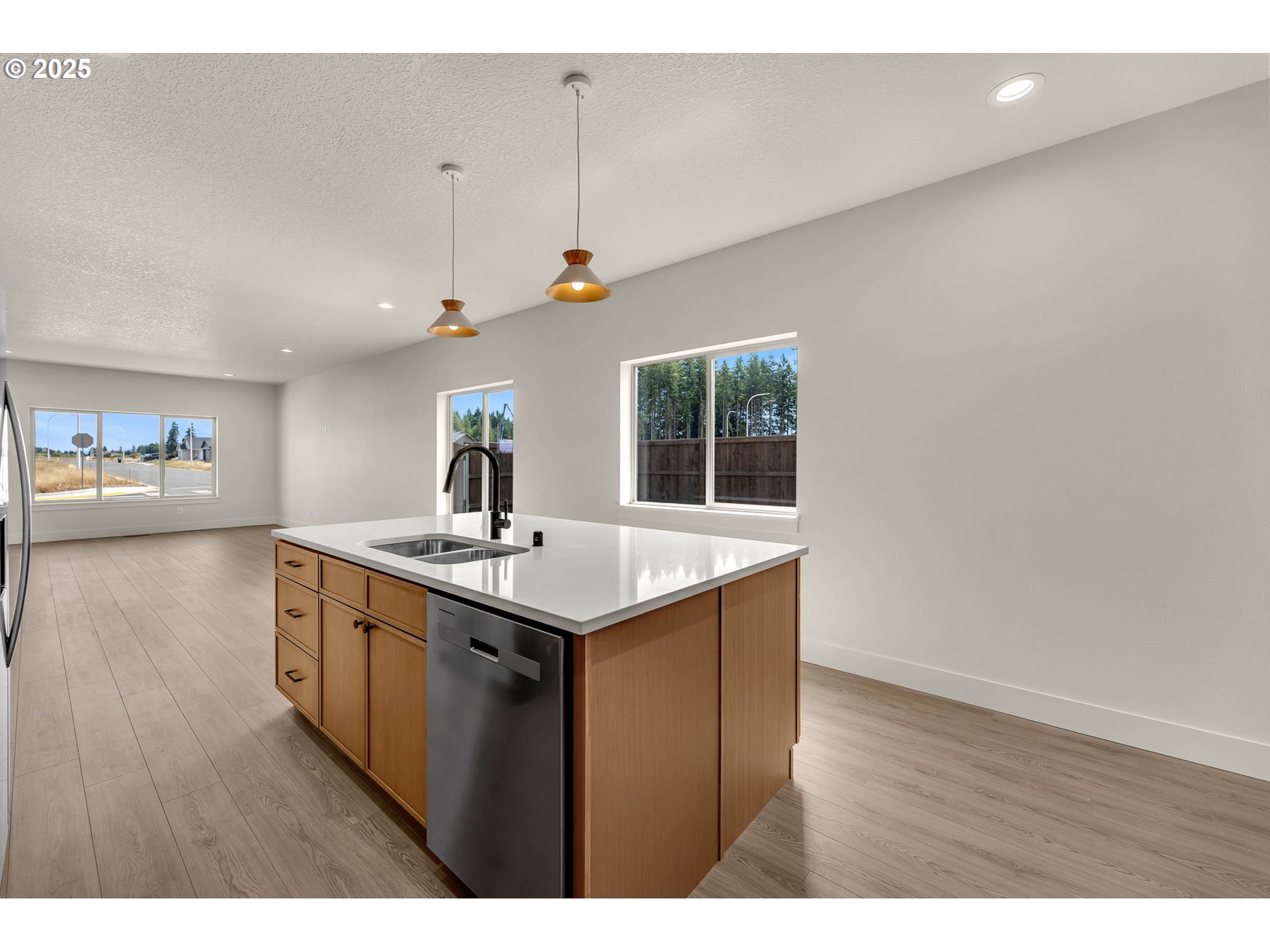 301 Cap Avenue Winlock, WA 98596 - Photo 11 of 42