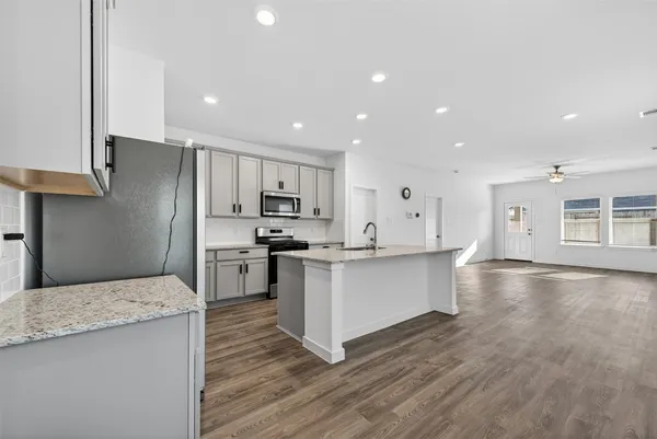 $2,700 | 3914 Windy Whisper Drive, Brookshire, TX 77423