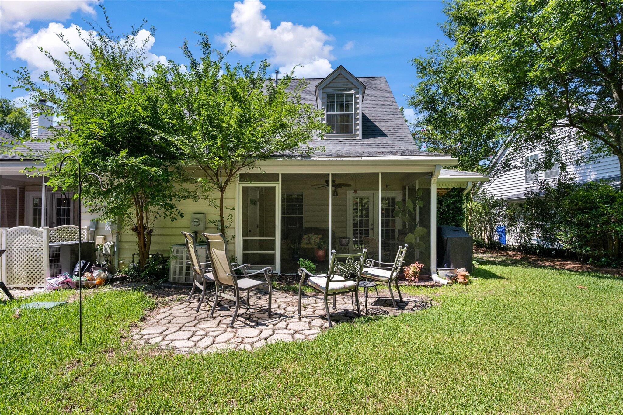 3108 Queensgate Way Mount Pleasant, SC 29466 - Photo 25 of 35 Backyard