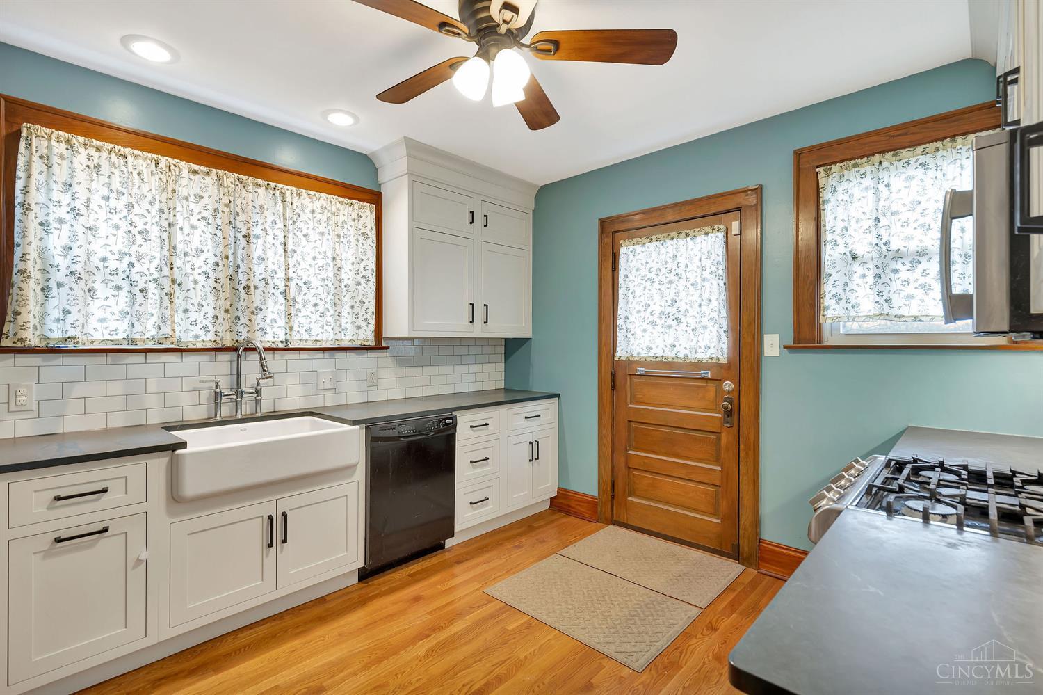 4346 Ridgeview Avenue Cincinnati, OH 45238 - Photo 11 of 44 Gallery Image 11