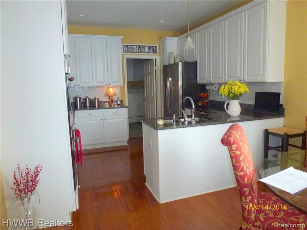 3709 Windingbrook Circle, Unit 85 Rochester Hills, MI 48309 - Photo 8 of 39