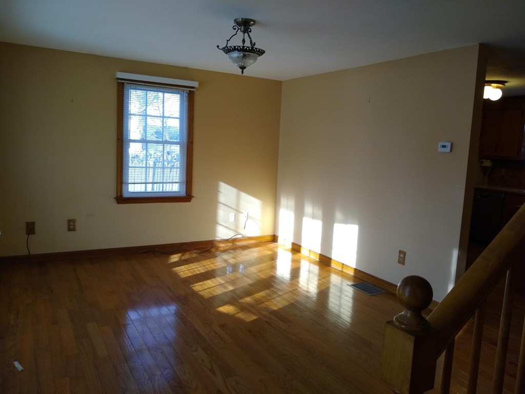 165 Mammoth Road Lowell, MA 01854 - Photo 10 of 17