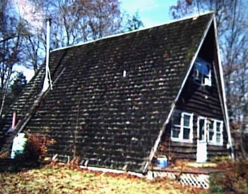 11 Lake Road Newtown, CT 06470 - Photo 1 of 1 a front view of a building