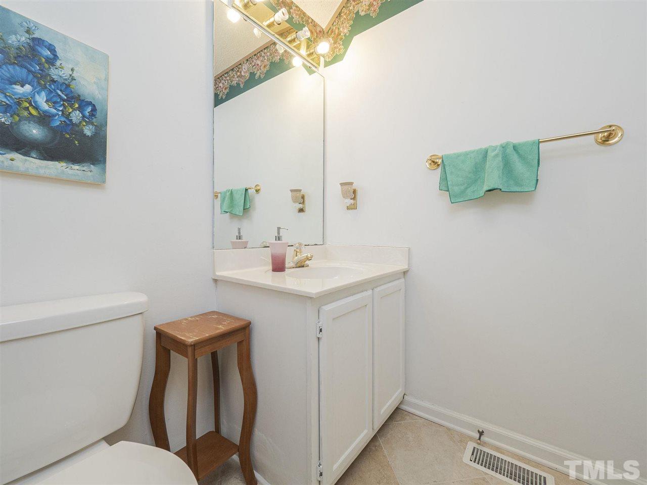 5529 Bridford Place Raleigh, NC 27613 - Photo 14 of 26