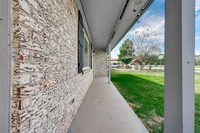 $166,000 | 130 Wright Drive, Blossom, TX 75416