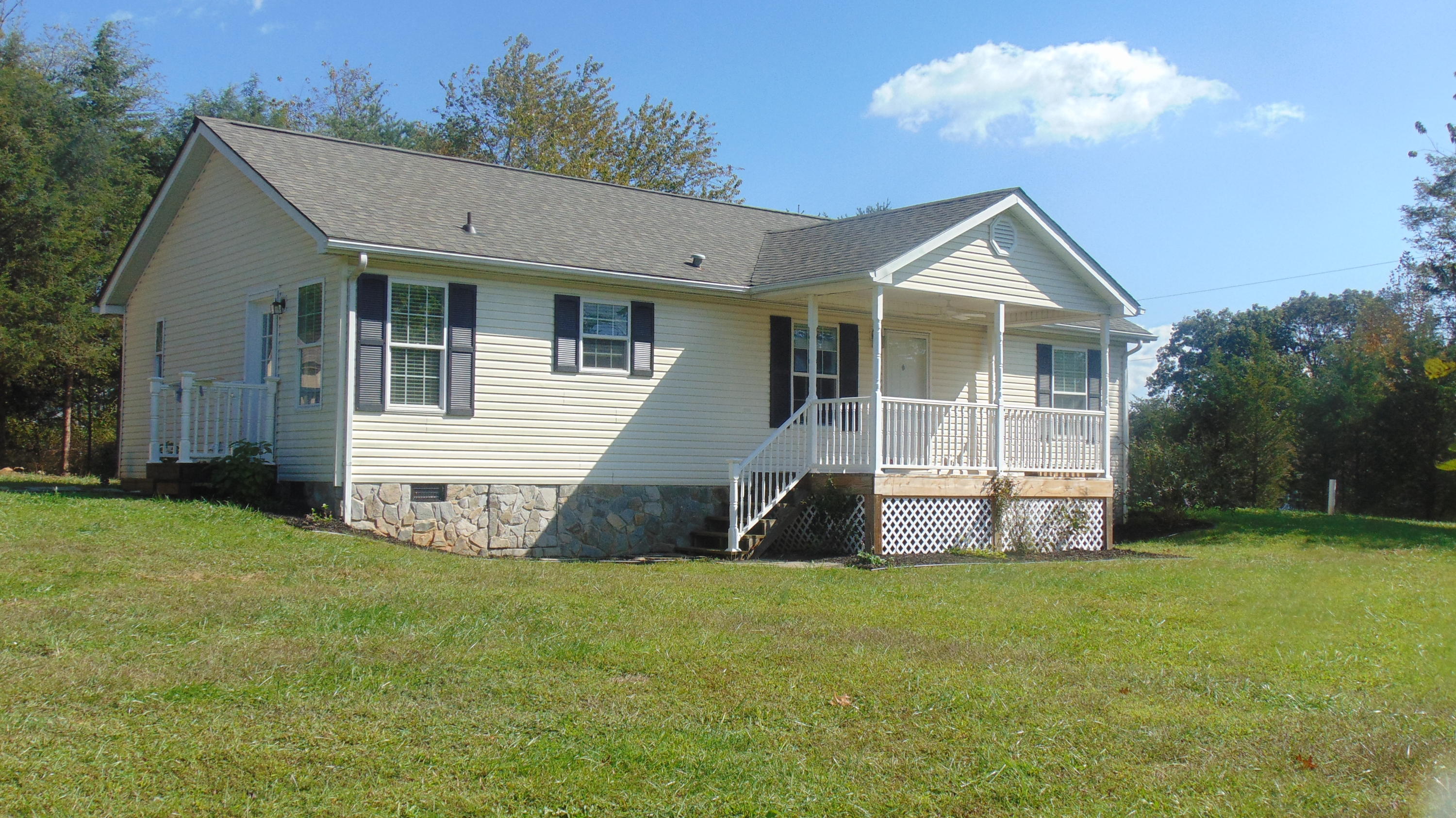 57 Stripers Landing Road Moneta, VA 24121 - Photo 9 of 22 DSC02922