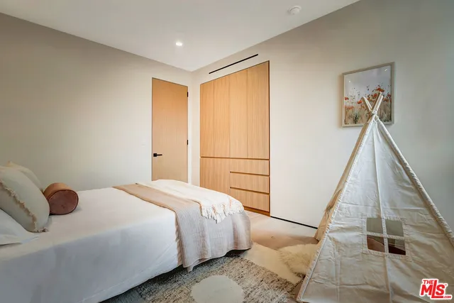 $3,326,000 | 12307 Collins Street, Valley Village, CA 91607