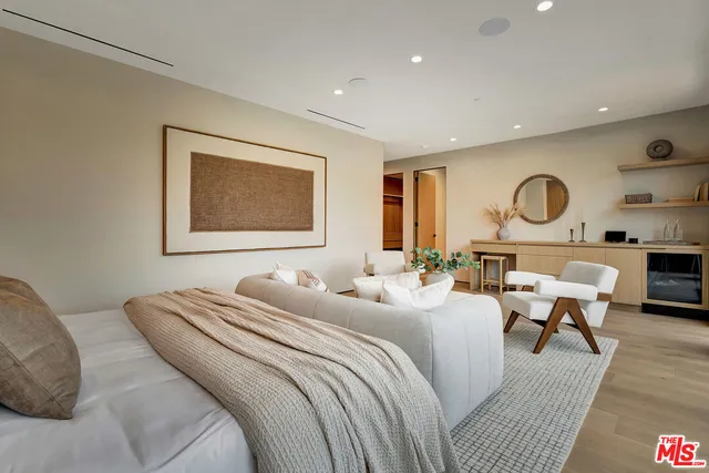 $3,326,000 | 12307 Collins Street, Valley Village, CA 91607