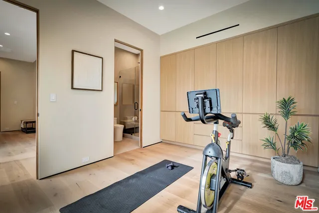 $3,326,000 | 12307 Collins Street, Valley Village, CA 91607