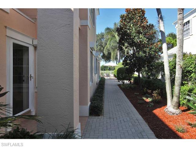 826 Rue Deville Naples, FL 34108 - Photo 2 of 19 Gallery Image 2