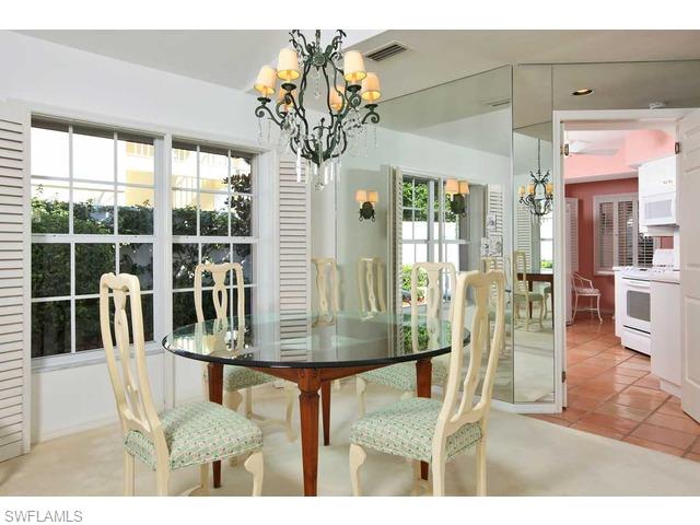 826 Rue Deville Naples, FL 34108 - Photo 7 of 19 Gallery Image 7