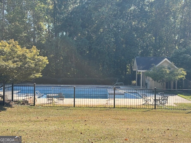 128 Greenview Terrace Macon, GA 31220 - Photo 2 of 10 a view of a yard