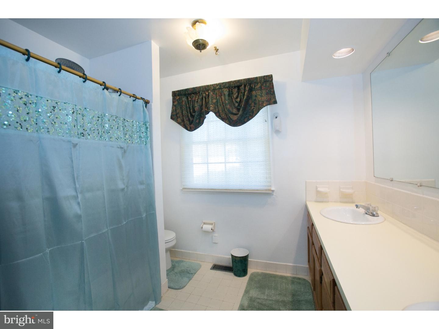 630 Davis Road Cheltenham, PA 19012 - Photo 15 of 25 Bathroom