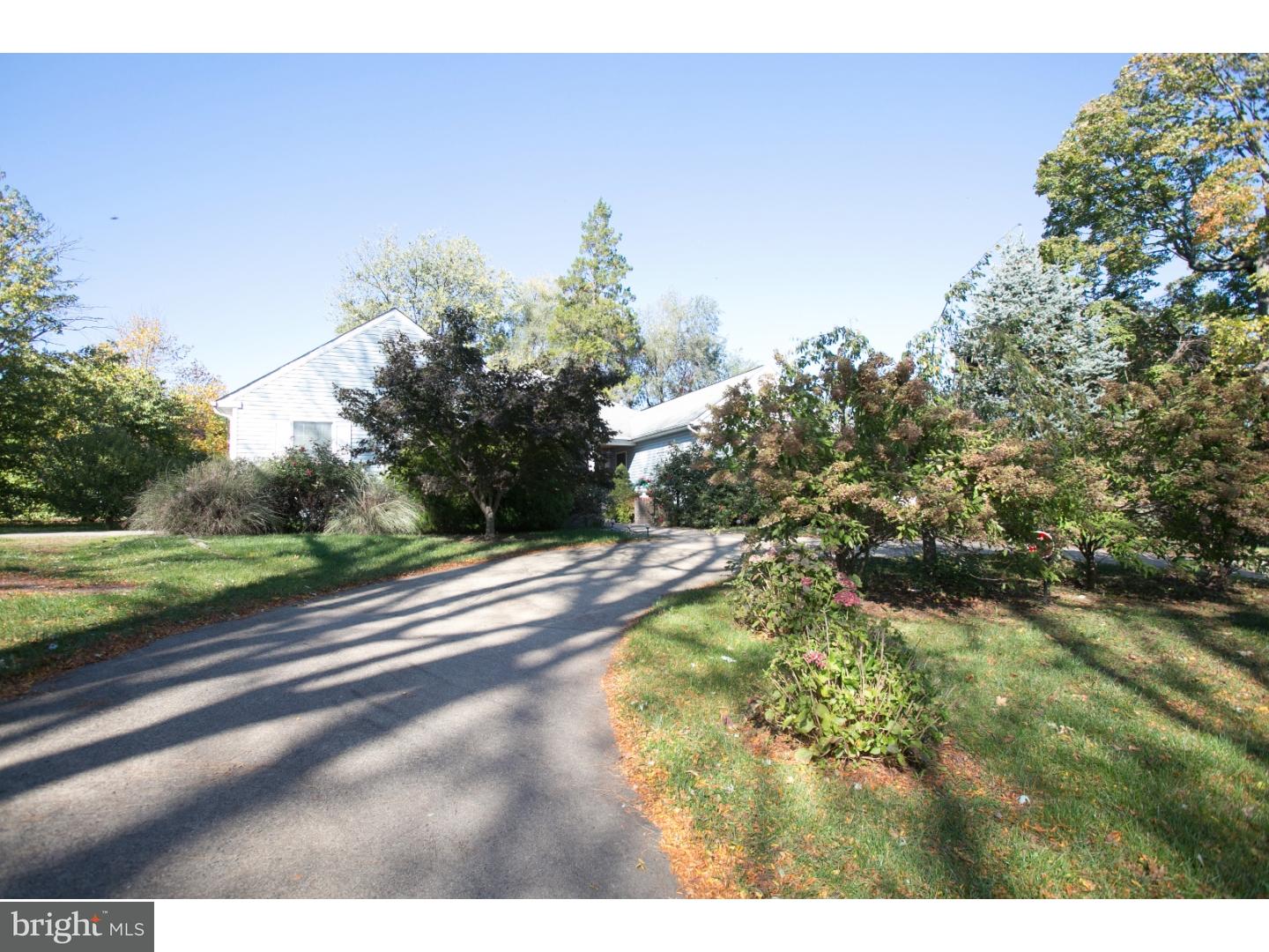 630 Davis Road Cheltenham, PA 19012 - Photo 22 of 25 Driveway