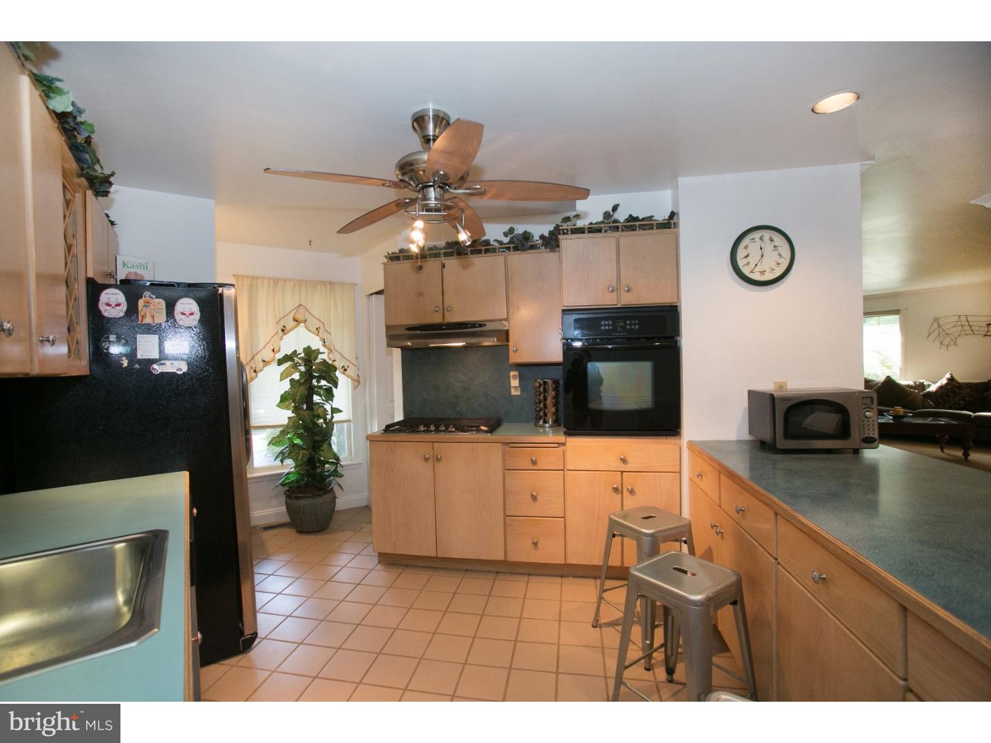 630 Davis Road Cheltenham, PA 19012 - Photo 10 of 25 Kitchen