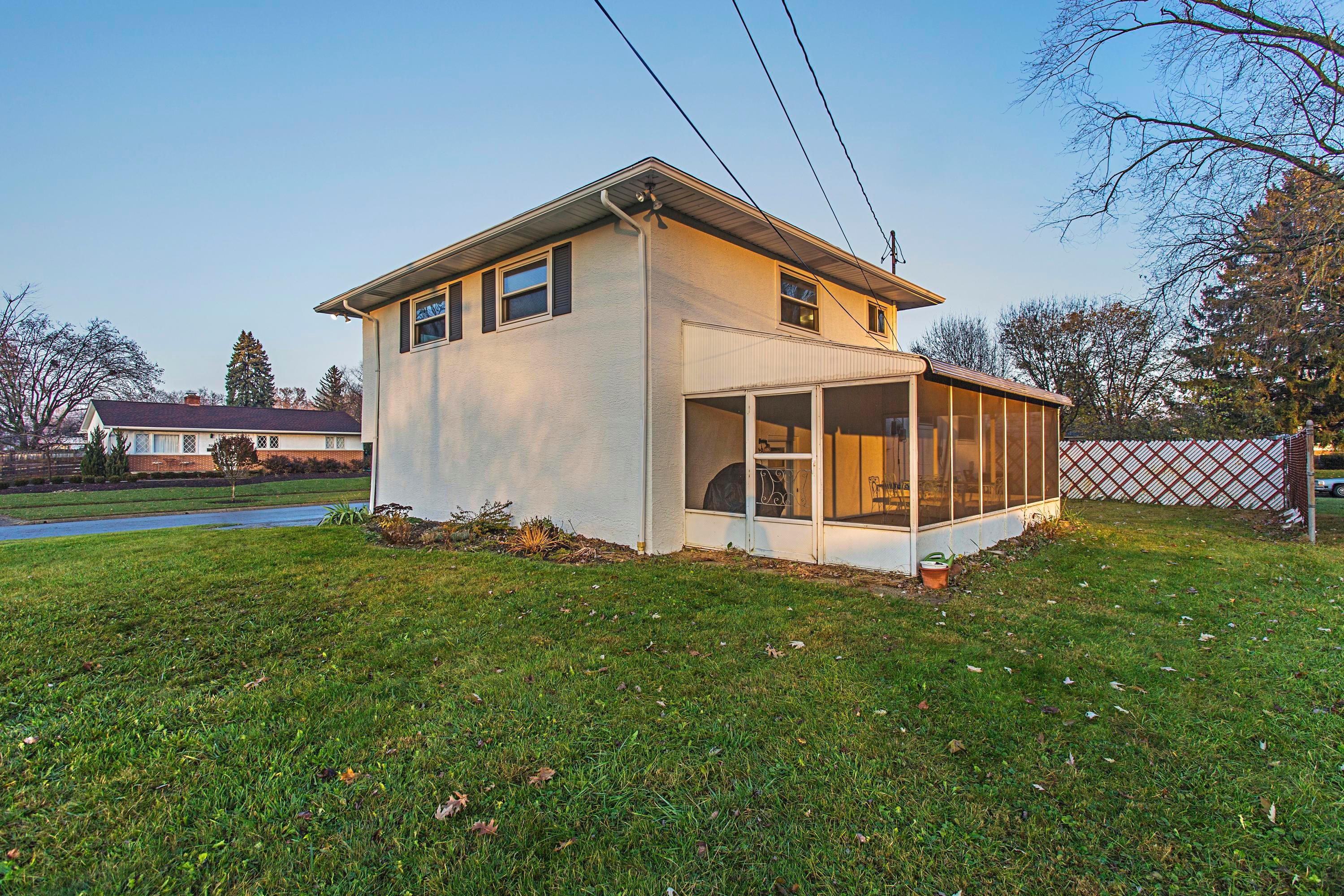 927 Garvey Road Columbus, OH 43229 - Photo 17 of 19 Gallery Image 17