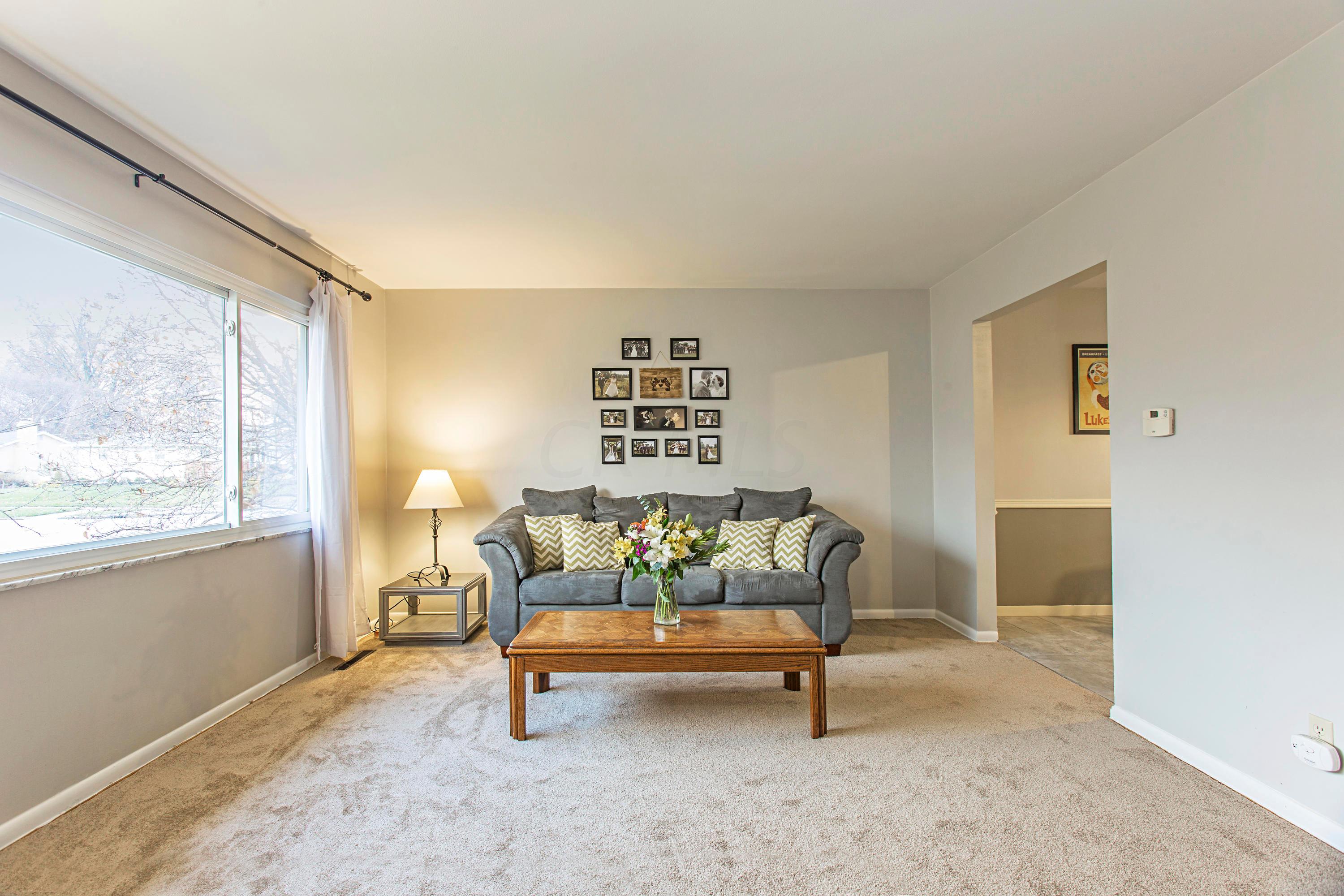927 Garvey Road Columbus, OH 43229 - Photo 3 of 19 Gallery Image 3