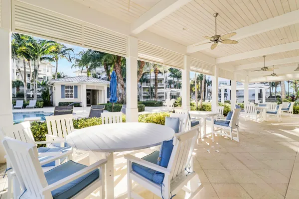 $395,000 | 122 Bay Colony Drive North, Juno Beach, FL 33408