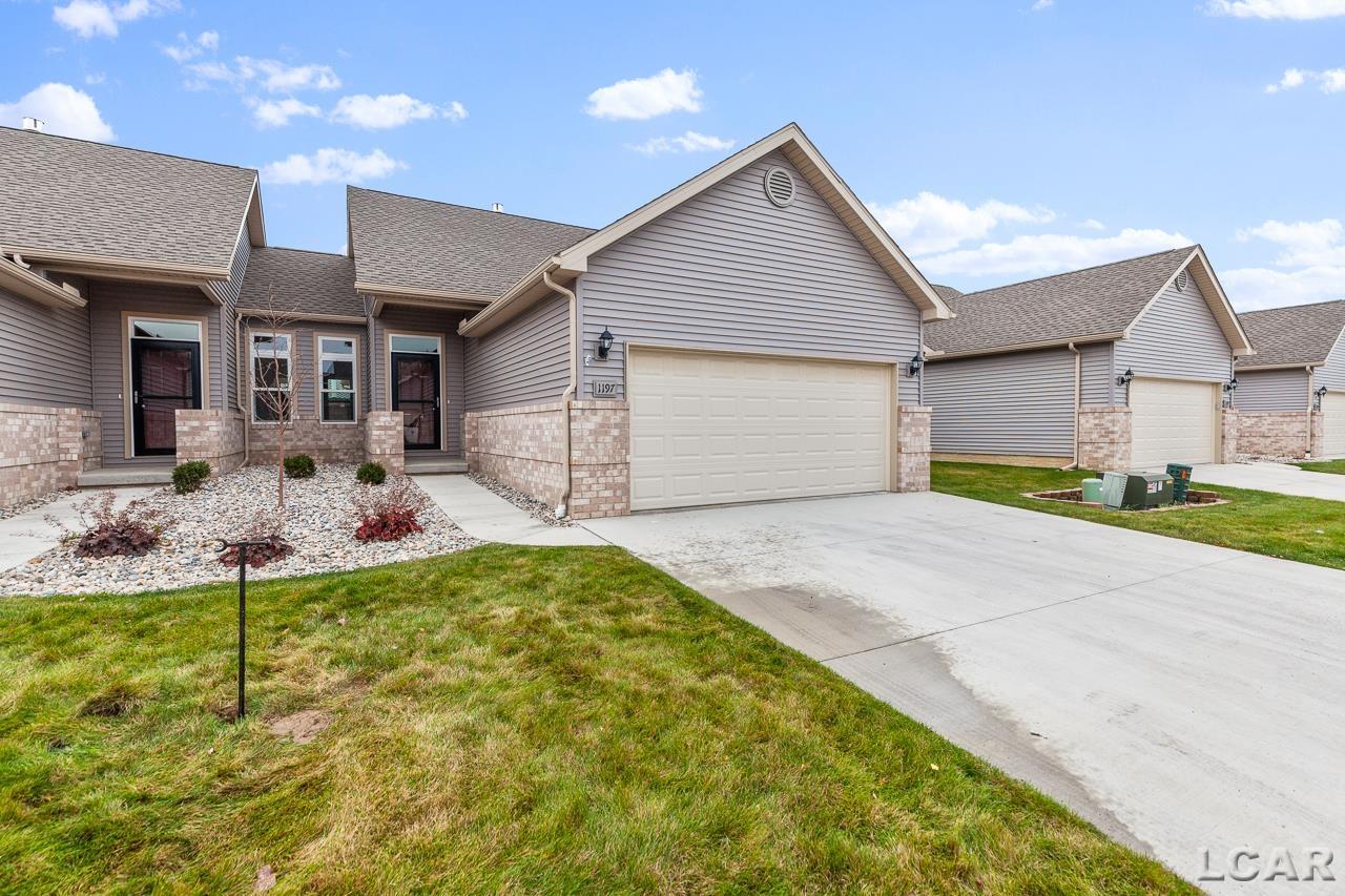 1197 Ridge Lane Tecumseh, MI 49286 - Photo 2 of 39 50104701-1.JPG