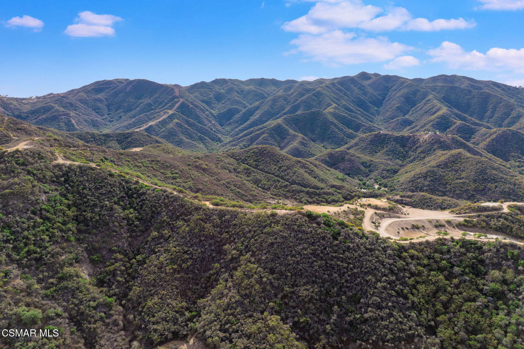 East Carlisle Road Thousand Oaks, CA 91361 - Photo 4 of 13 a view of a house with a mountain
