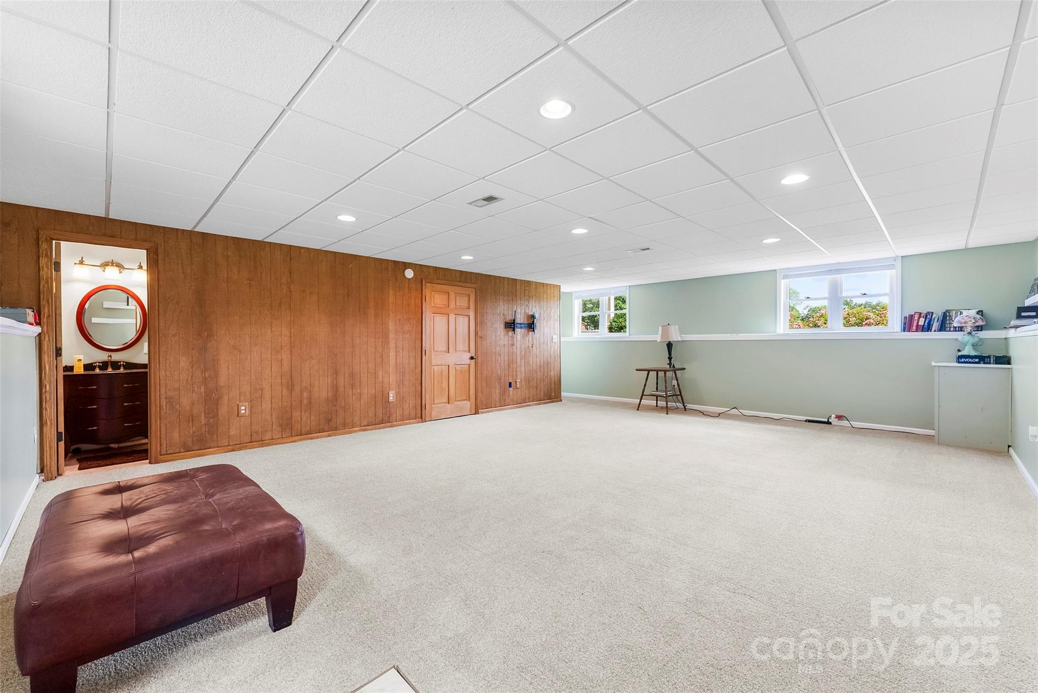 213 Press Sweezy Road Kings Mountain, NC 28086 - Photo 23 of 43 a living room with furniture and a couch