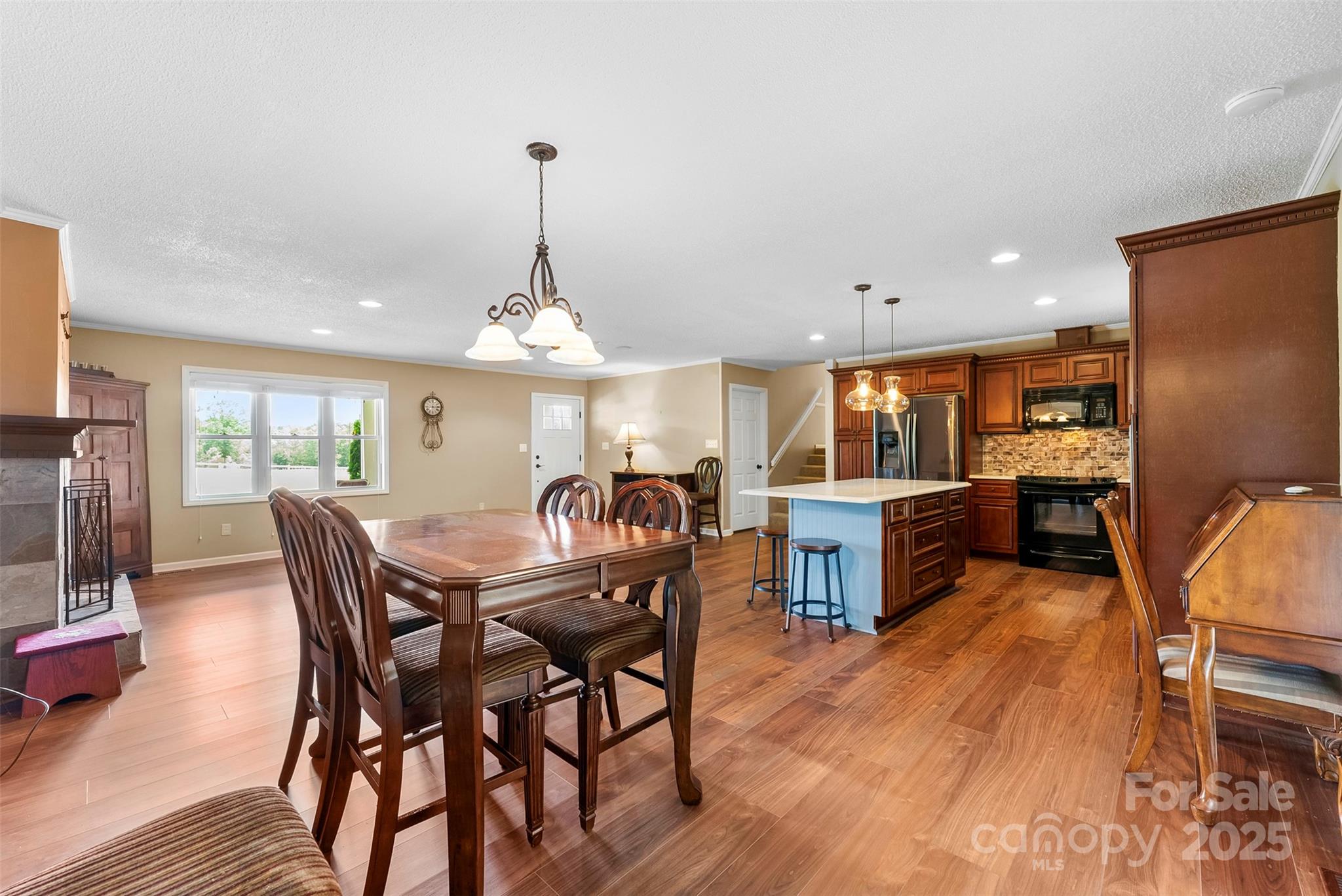 213 Press Sweezy Road Kings Mountain, NC 28086 - Photo 9 of 43 a dining room with furniture window and wooden floor