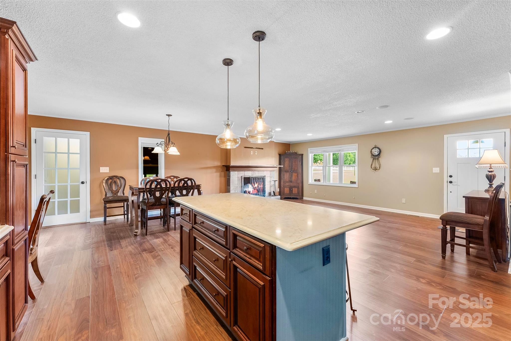 213 Press Sweezy Road Kings Mountain, NC 28086 - Photo 10 of 43 a large kitchen with kitchen island a stove a table and chairs