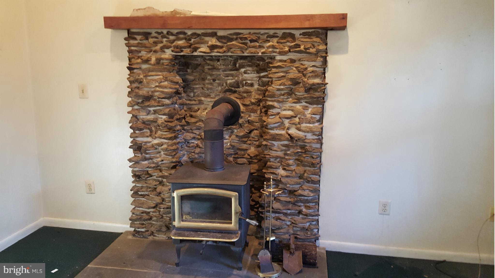 1238 Fridinger Mill Road Westminster, MD 21157 - Photo 8 of 22 Main Level