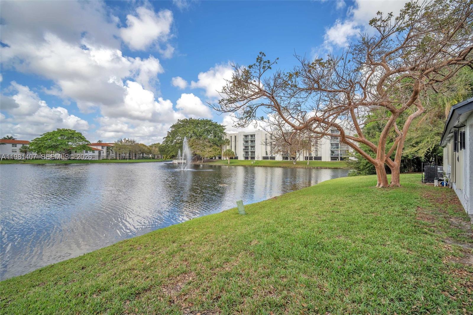 211 Southwest 87th Terrace Plantation, FL 33324 - Photo 50 of 54