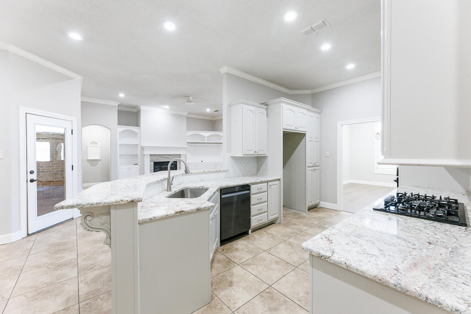 6009 84th Street Lubbock, TX 79424 - Photo 12 of 57 Kitchen