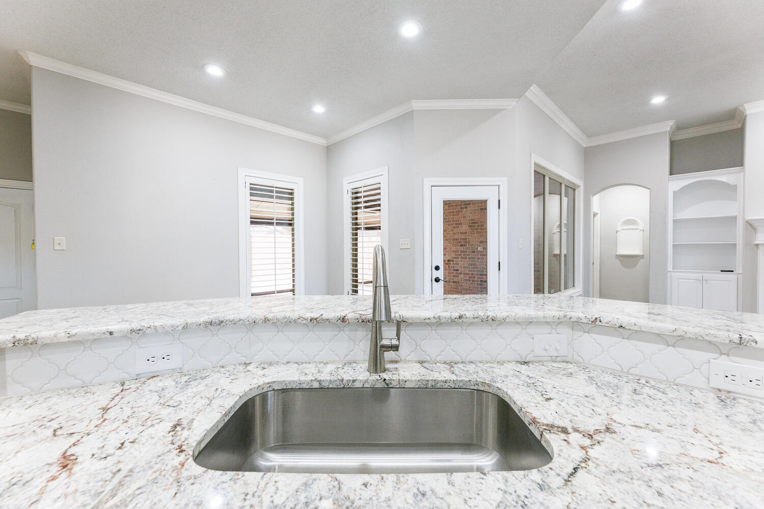 6009 84th Street Lubbock, TX 79424 - Photo 14 of 57 Kitchen