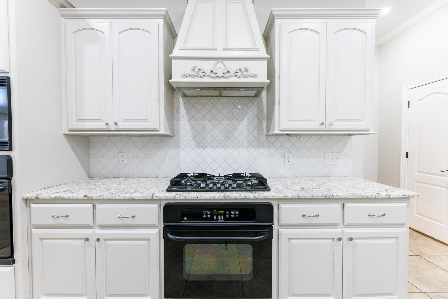 6009 84th Street Lubbock, TX 79424 - Photo 15 of 57 Kitchen