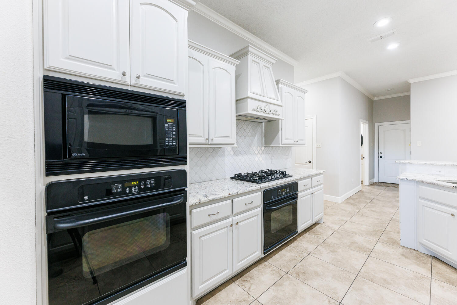 6009 84th Street Lubbock, TX 79424 - Photo 16 of 57 Kitchen