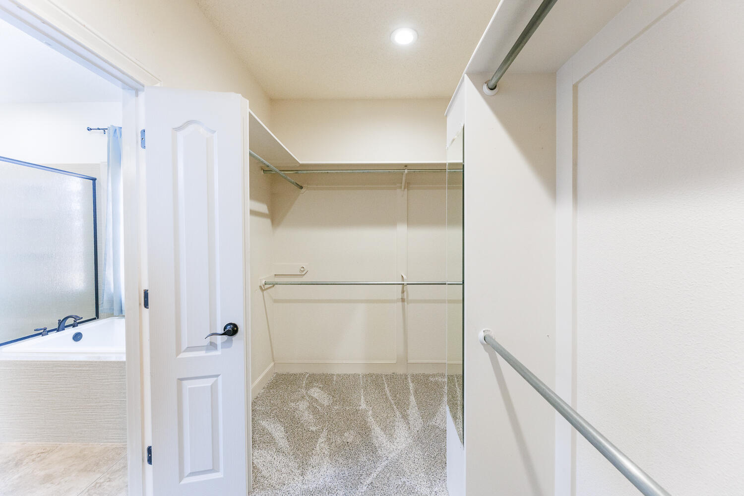 6009 84th Street Lubbock, TX 79424 - Photo 32 of 57 Primary Closet