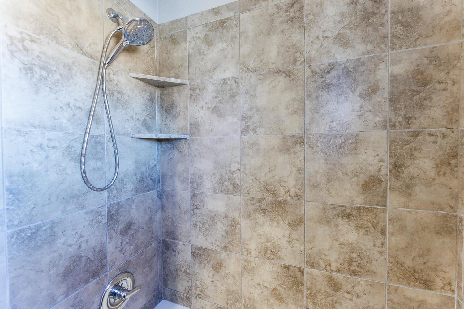 6009 84th Street Lubbock, TX 79424 - Photo 36 of 57 Second Bathroom