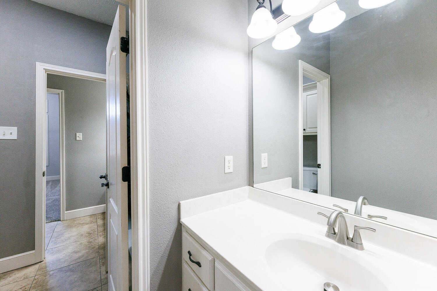 6009 84th Street Lubbock, TX 79424 - Photo 43 of 57 Third Bathroom
