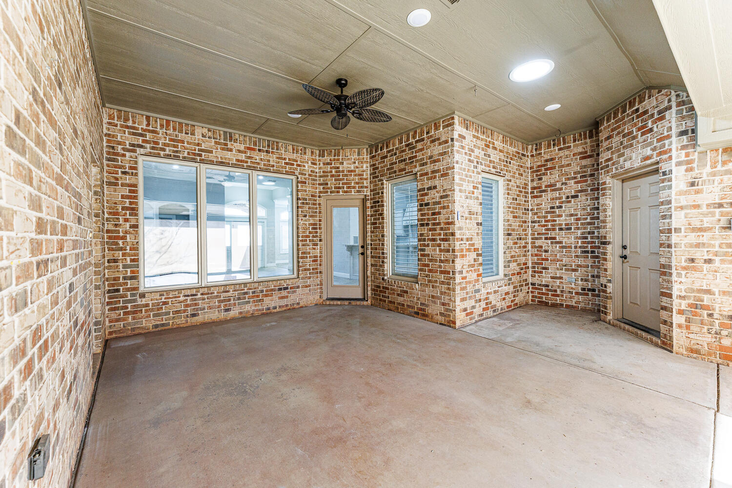 6009 84th Street Lubbock, TX 79424 - Photo 51 of 57 Covered Back Patio
