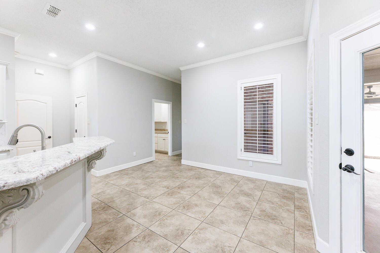 6009 84th Street Lubbock, TX 79424 - Photo 10 of 57 Eating Area